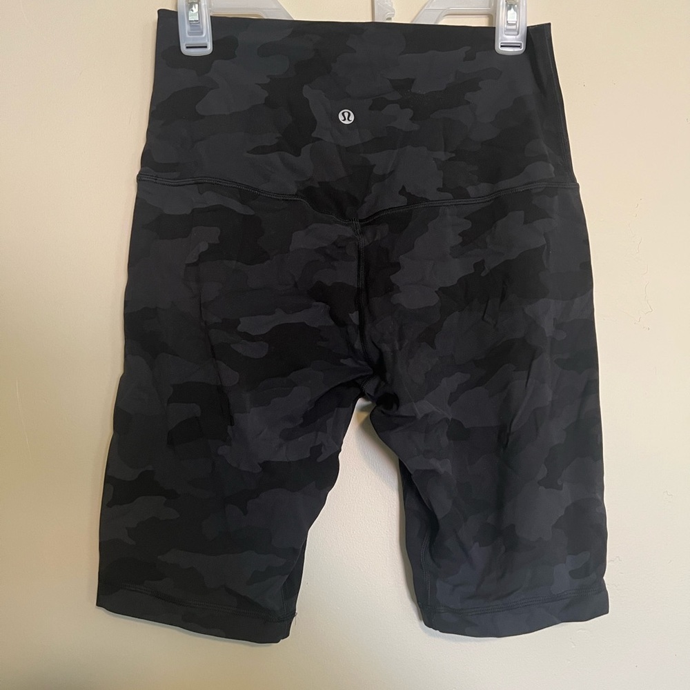lululemon athletica Align leggings 10” size 10 in color Camo Deep Coal Multi